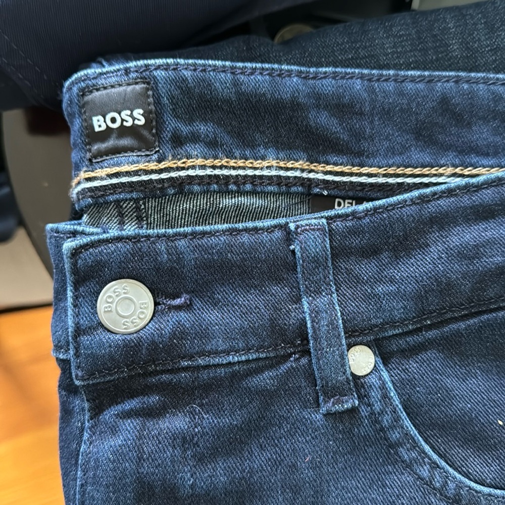 NWT BOSS Delaware Slim fit jeans 36x32